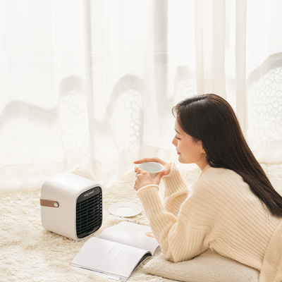 FCC RoHs मिनी पोर्टेबल इलेक्ट्रिक हीटर 600W 900W पर्सनल व्हाइट ऑफिस: